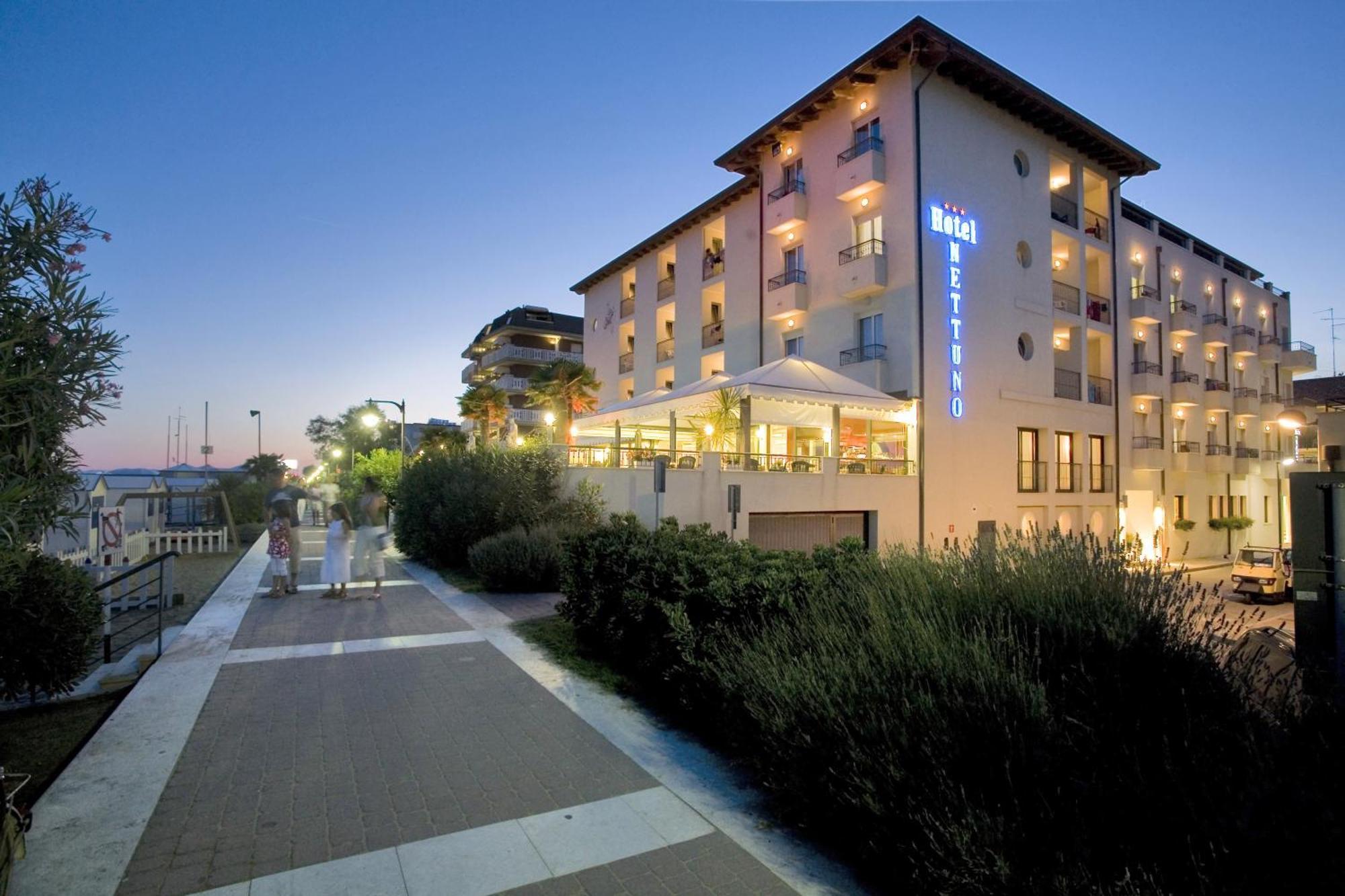 Hotel Nettuno كاوْرلي المظهر الخارجي الصورة