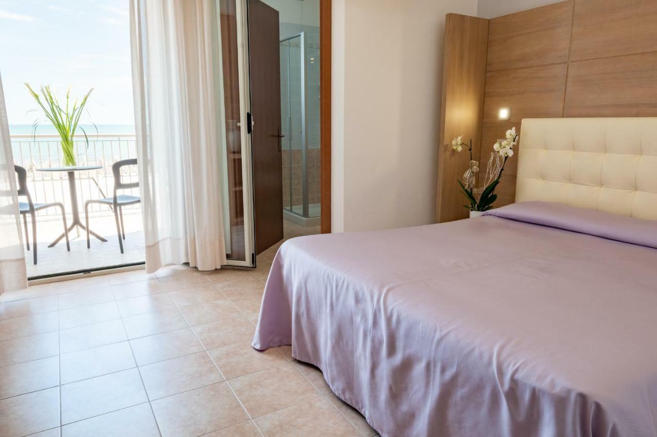 Hotel Nettuno كاوْرلي المظهر الخارجي الصورة