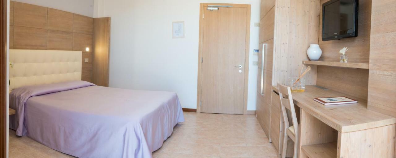 Hotel Nettuno كاوْرلي المظهر الخارجي الصورة