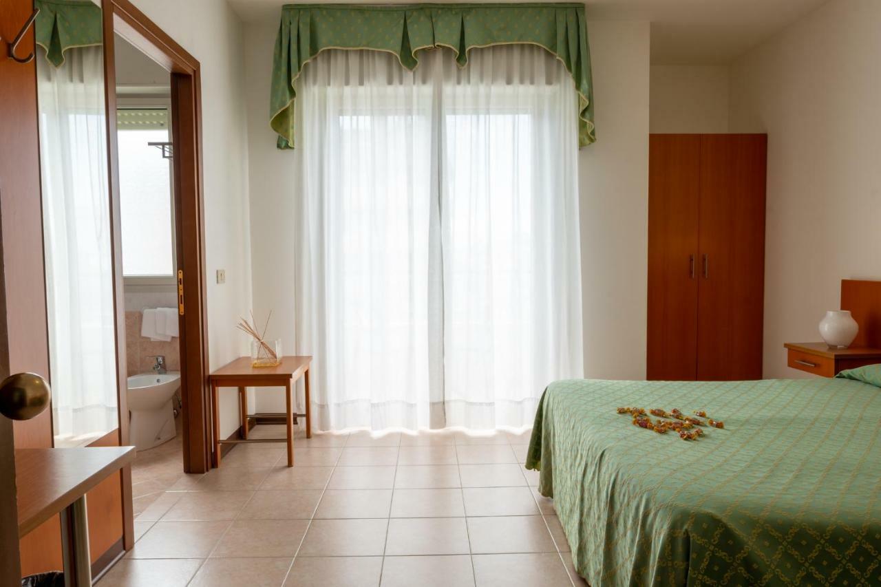 Hotel Nettuno كاوْرلي المظهر الخارجي الصورة