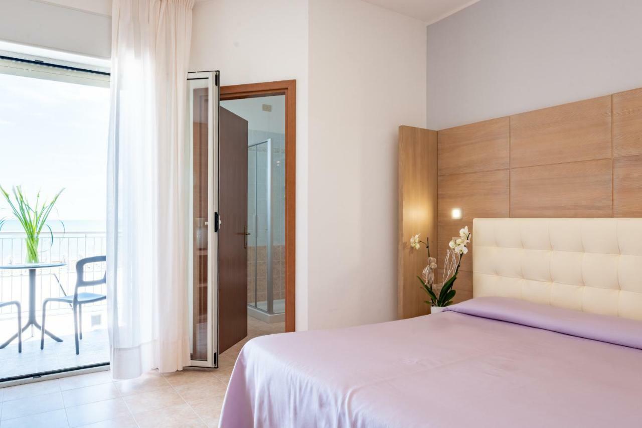 Hotel Nettuno كاوْرلي المظهر الخارجي الصورة