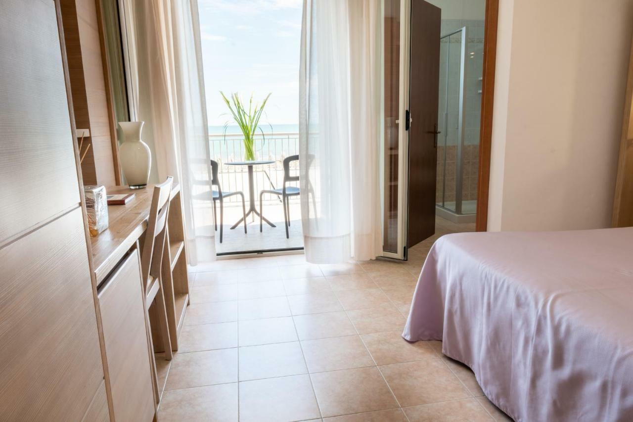 Hotel Nettuno كاوْرلي المظهر الخارجي الصورة