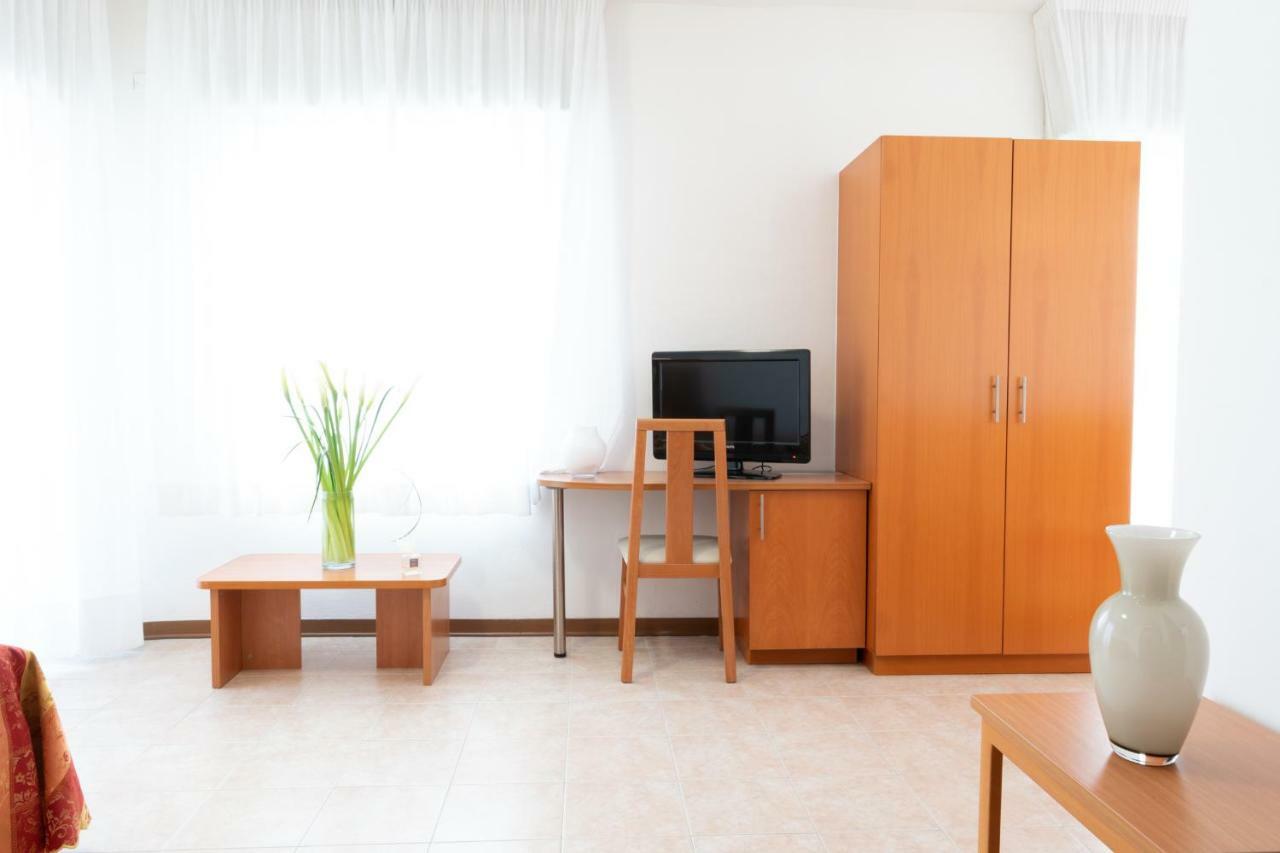 Hotel Nettuno كاوْرلي المظهر الخارجي الصورة