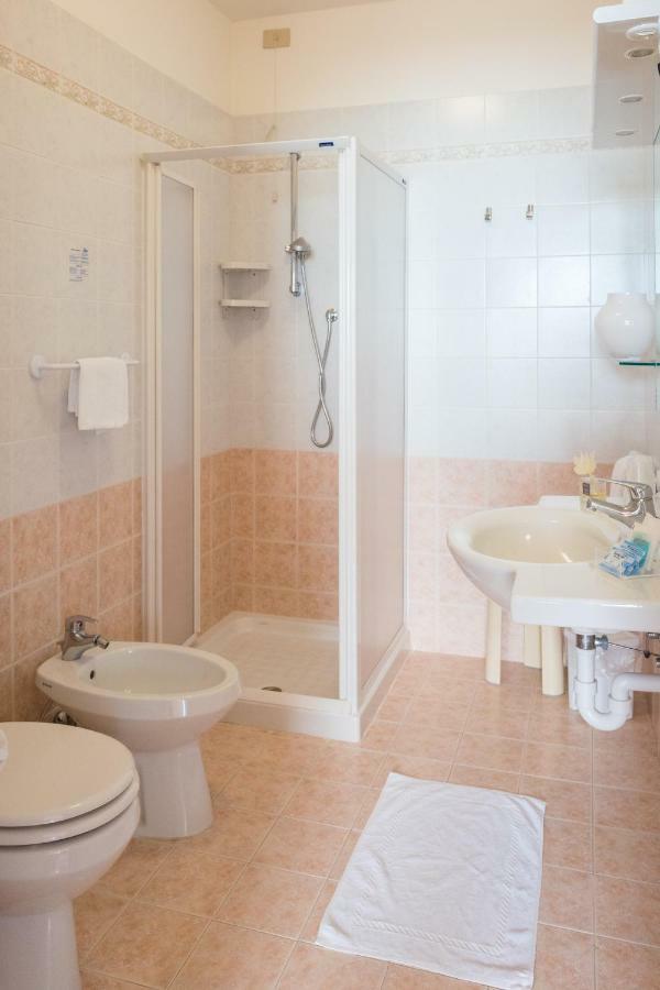 Hotel Nettuno كاوْرلي المظهر الخارجي الصورة
